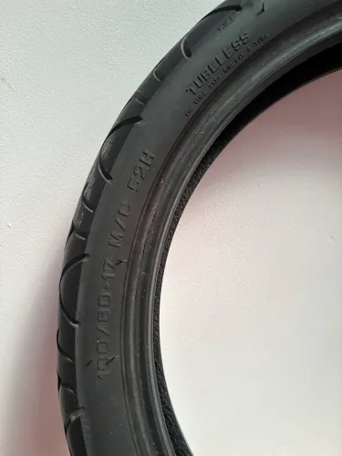 Pneu Dianteiro Pirelli Sport Demon 100/80-17 M/C 52H TL