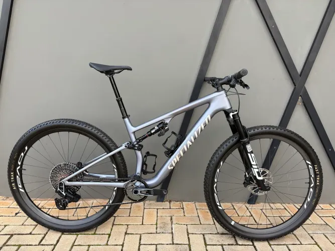 Specialized Epic 8 Pro TAM L ( Flight Attendant ) 