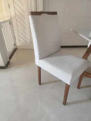 6 Cadeiras demesa de jantar