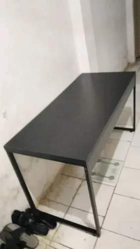 Mesa para Pc ou ps5 sem nenhum arranhão, com apenas 3 meses de uso.