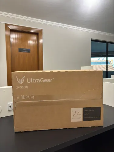 MONITOR LG ULTRAGEAR 24" IPS 180HZ (LACRADO)