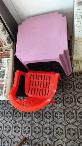 Mesa infantil com cadeira