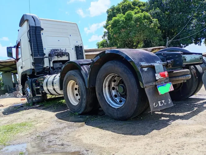Volvo FM 370 ano 2013 automático