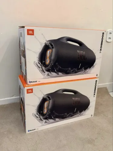 JBL boombox 4