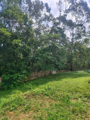 Sítio em São Lourenço da Serra com casa construída 