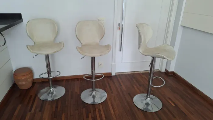 Kit 3 banquetas Reguláveis