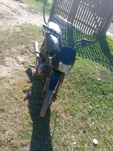 Moto para trabalhar muito ótima vem que tá