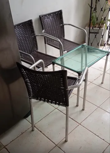 Conjunto de cadeira com centro em inox