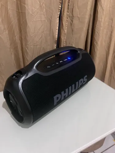 Boombox Philips, nova 2 meses de uso