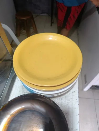 Pratos rasos para almoco