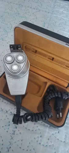 Barbeador Philips elétrico 