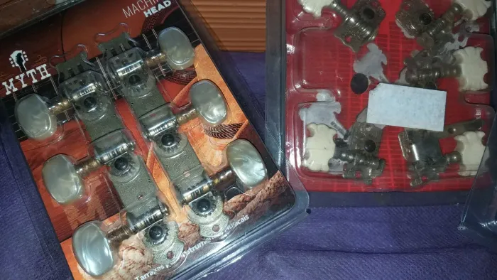 Conjunto de Tarraxas Retrô Para Violão Aco e Nylon Aproveitar as Peças Com Parafusos ZN SP