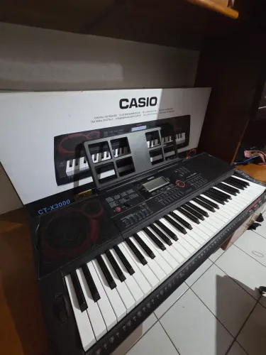 Teclado Arranjador Casio CT-X3000 - Praticamente Novo