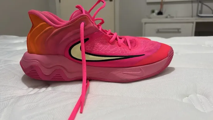 Giannis Imortallity 4 pink