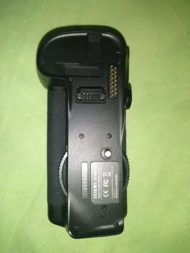 Case grip para câmera nikon d300s e d700 semi novo