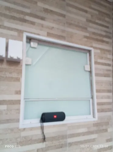 MÃO DE OBRA ESPECIALIZADA EM VIDROS 