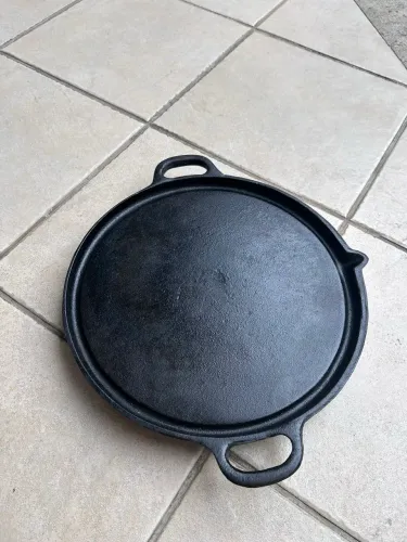 Chapa de Ferro Fundido Redonda com Alças