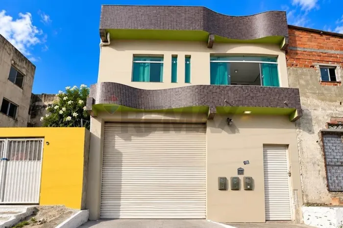 CASA AMPLA COM GALPÃO E ESPAÇ0 PARA EVENTOS