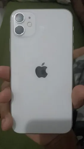 Vendo iPhone 11 64 GB Branco - Conservado!!!