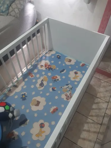 Berço com cômoda