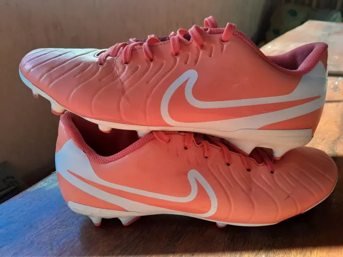 Chuteira campo nike