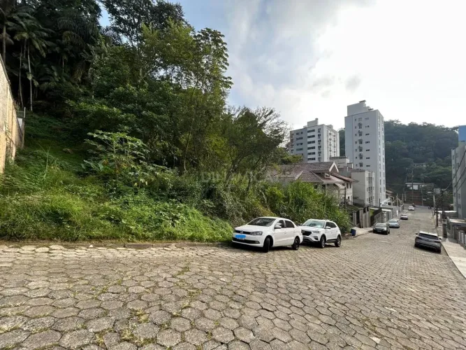 Excelente terreno com 435m2 (14,5m de frente) em Blumenau bairro Itoupava Seca.