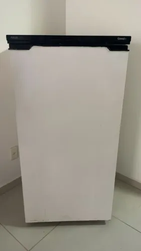 Freezer conservado - vendo devido à mudança para outro estado.