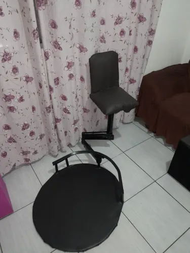 Plataforma articulada para barbearia e cabeleireiro