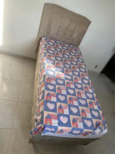Cama box com colchão da marca Julianeti, modelo Veneza + cabeceira