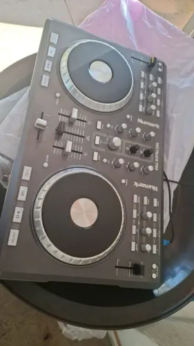 Cotroladora numark mixtrack