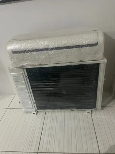 Ar condicionado 9 mil btus com garantia de 02 meses 