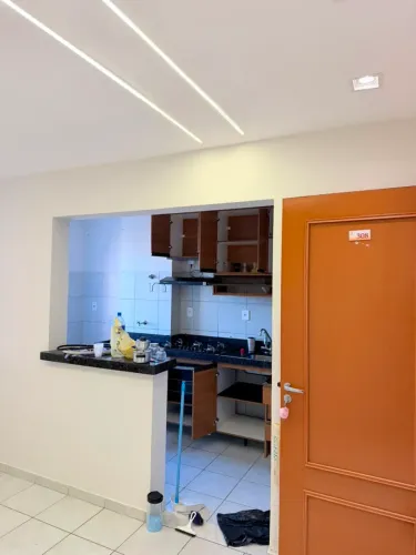 Apt 2 Quartos, ar-condicionado e projetados- Village Del Lest V - R$ 1.700,00