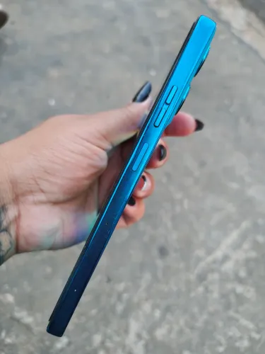 Celular Motorola Moto G75