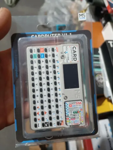 Este é um M5Stack Cardputer