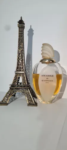 Perfume Feminino Amarige de Givenchy (50ml)