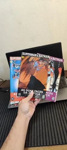HQ - Superman e Batman - as duas faces da Justiça - 3 edições 