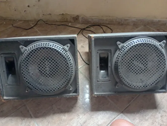 Aparelhos de som com mesa 16 canais para sua festinha ou pequenos eventos ou médio porte