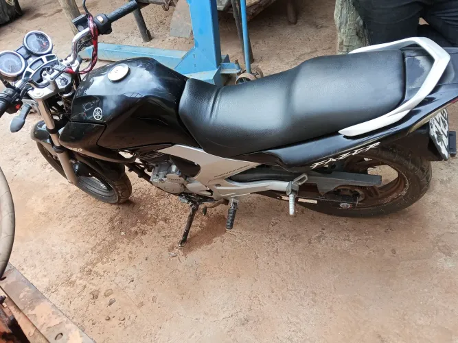 Fazer 250