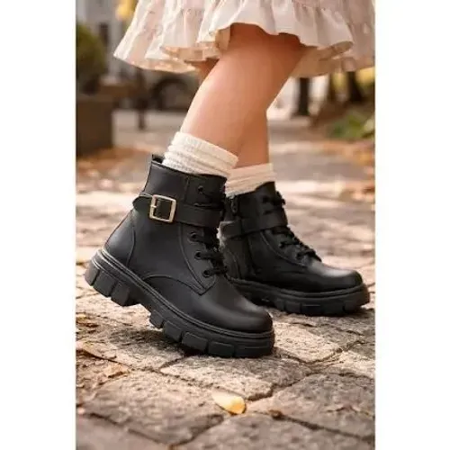 Coturno Preto infantil tamanho 31 valor 40,00