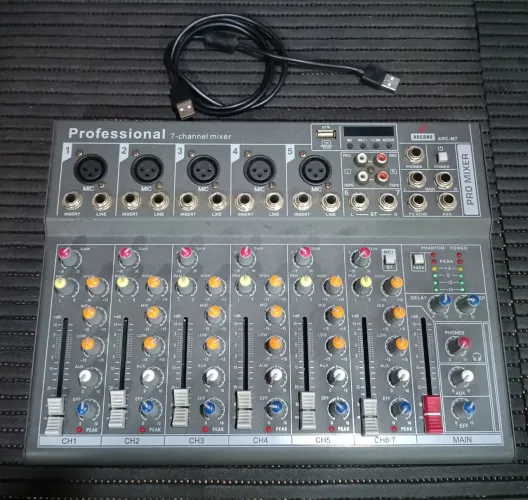 Mesa de som ARCANO ARC M7