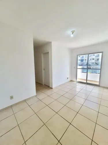 Imóvel para aluguel possui 50 metros quadrados com 2 quartos em Glória - Macaé - RJ