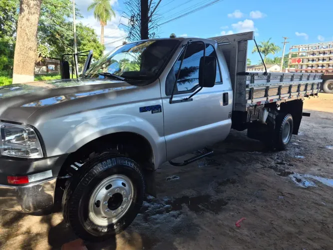 Ford F-4000 3.9 Turbo Intercooler Diesel 2P Manual 2011