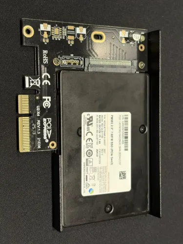 SSD Samsung Enterprise 7.68TB U.2 NVMe + Adaptador PCIe 4.0