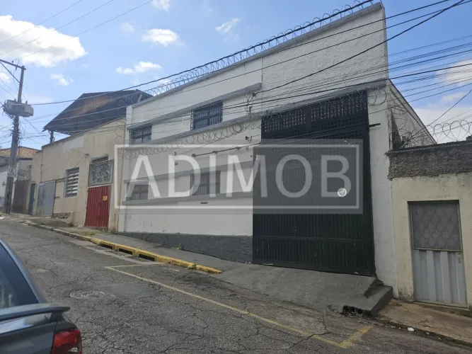Galpão com área de 346m2, escritorio, 02 banheiros,