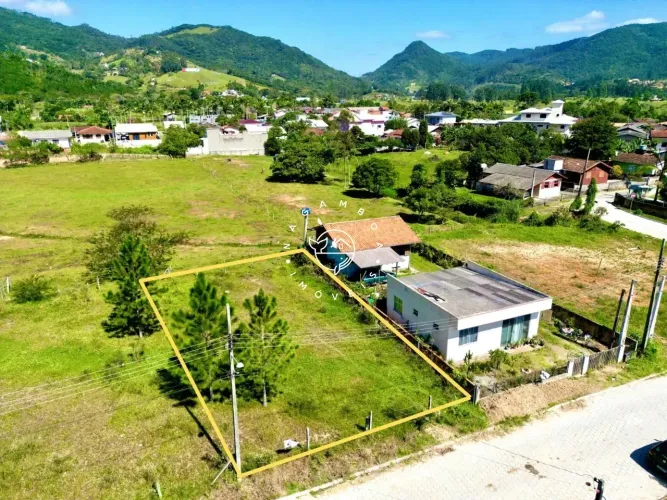 Terreno plano à venda no bairro Freitas, em Paulo Lopes!
