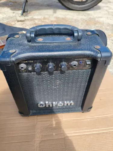 Caixa amplificada Chrome 150