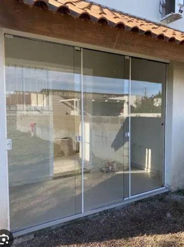 Porta de vidro blindex 3 folhas mão amiga largura 3,50x2,20 Vendo somente os vidros