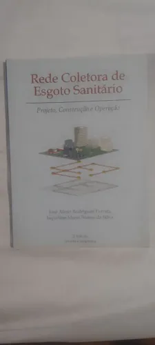 Sistema de esgoto urbano nas grandes cidades.