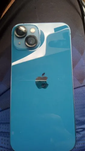iPhone 13 azul
