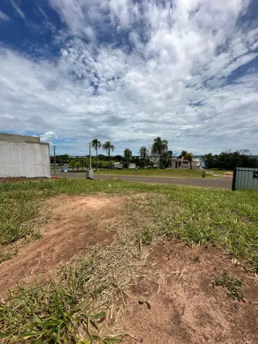 LOTE RIVIERA DE SANTA CRISTINA com 400 m²